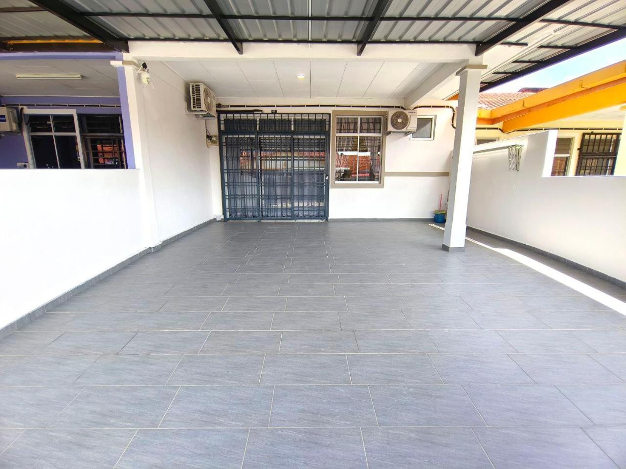 Newcastle Seri Impian Snooker Ping Pong Neflix Keluang Exterior photo