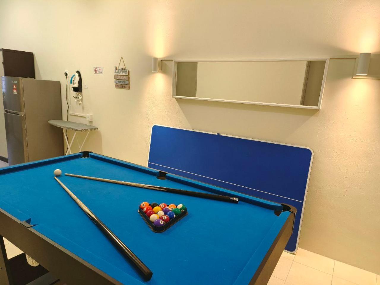 Newcastle Seri Impian Snooker Ping Pong Neflix Keluang Exterior photo